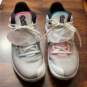 Nike Kyrie Flytrap 3 ‘South Beach’ - size 7.5